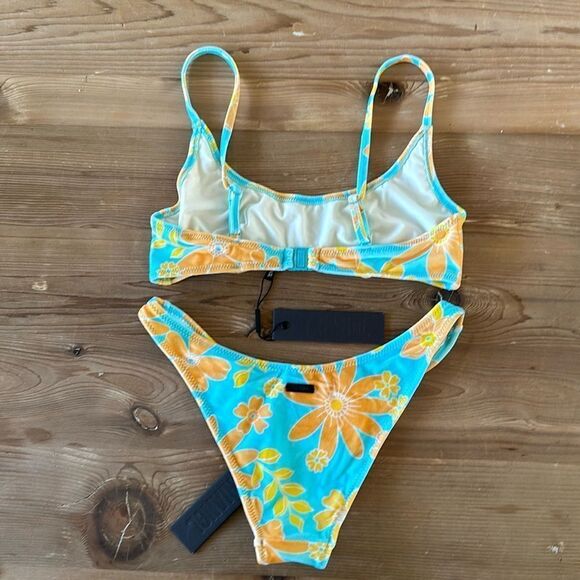 TRIANGL MACI CHEEKY AIRLIE VELVET SET NO BAG NEW WITH TAGS - Picture 2 of 5